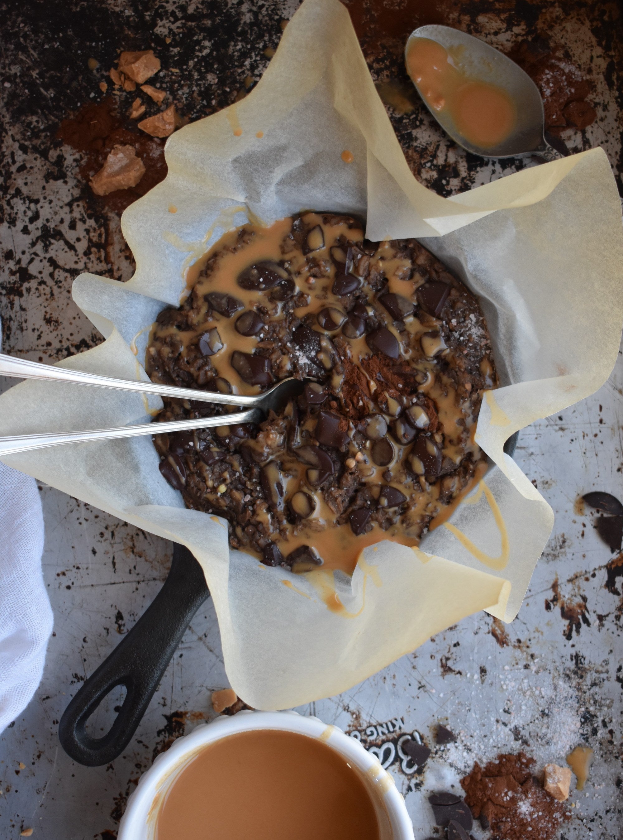 2 INGREDIENT VEGAN SALTED CARAMEL CHOCOLATE OATMEAL SKILLET COOKIE