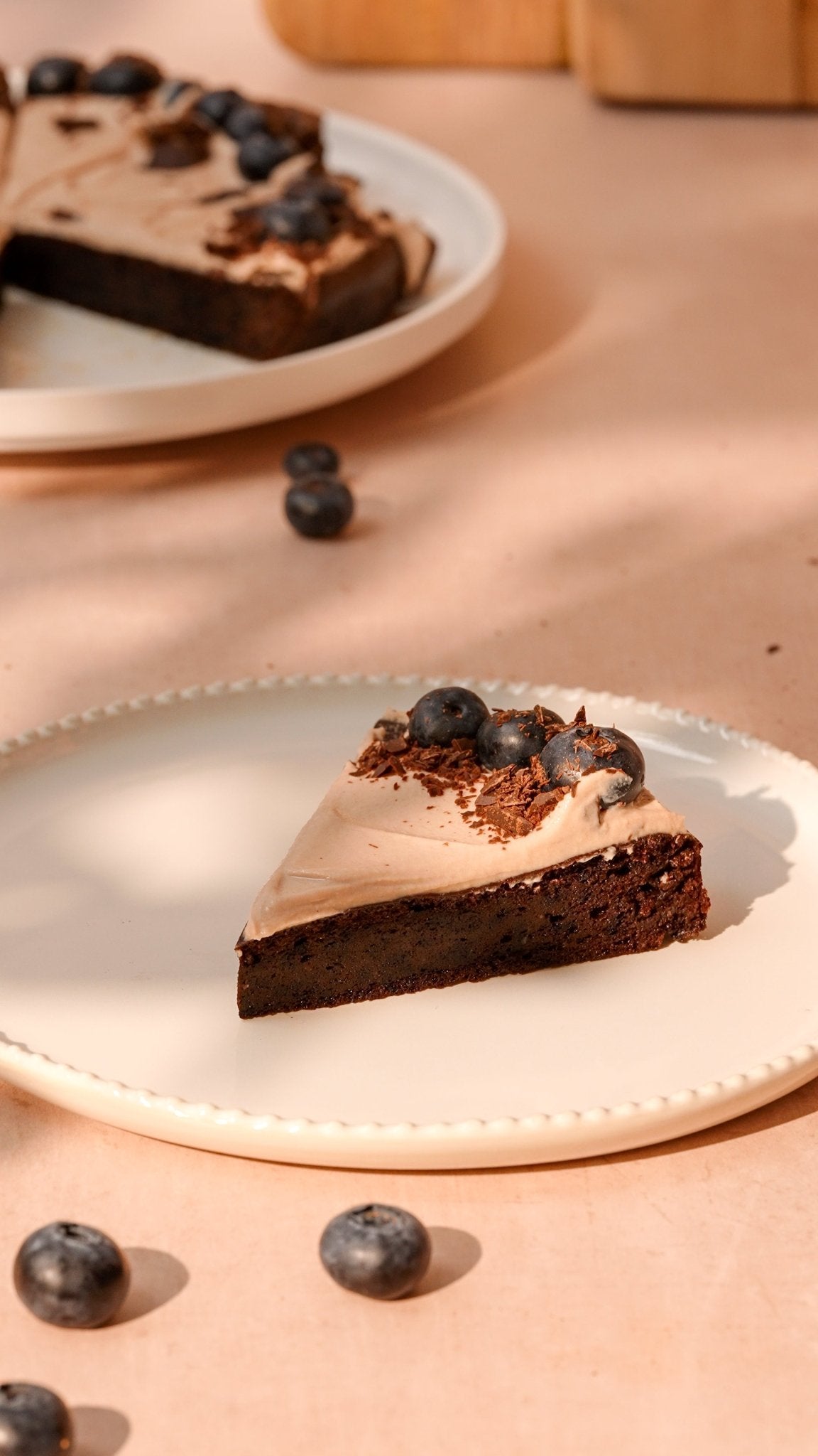 Easy Blueberry Chocolate Cake - Nuzest AU