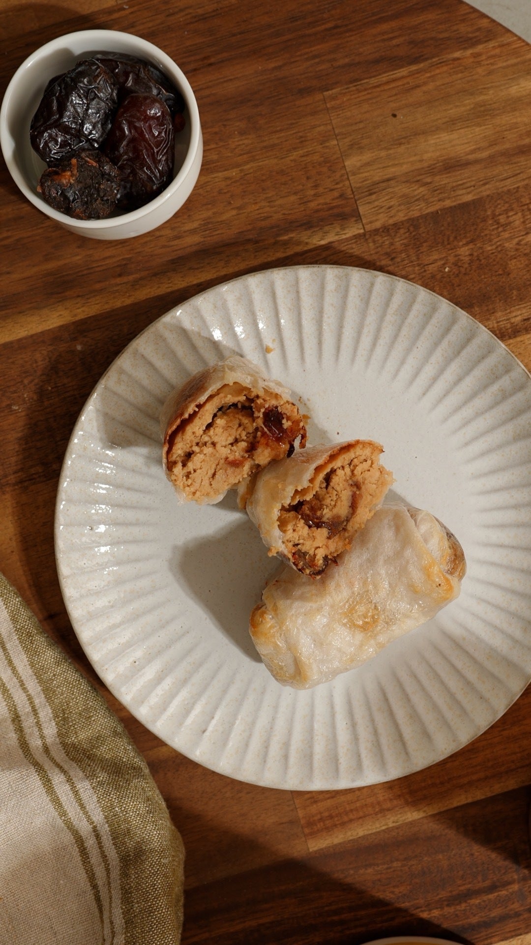 Crispy Sticky Date Rolls - Nuzest AU
