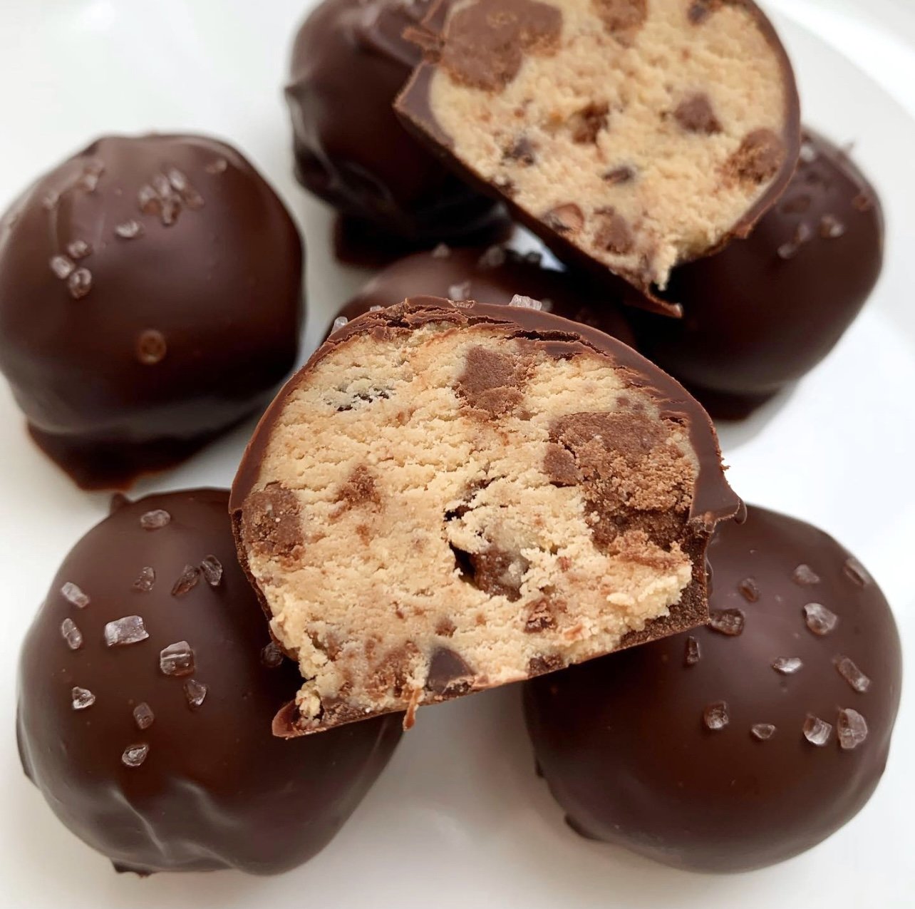 PROTEIN COOKIE DOUGH BALLS